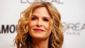 The actress appeared on wednesday's episode of the drew barrymore show and told barrymore a story about attending a party filled with movie stars at tom cruise's house about 30 years ago. Tom Cruise Der Spiegel