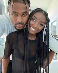 Jonathan owens signed a 2 year, $1,390,000 contract with the houston texans, including an average annual salary of $695,000. Who Is Simone Biles Nfl Player Boyfriend Jonathan Owens