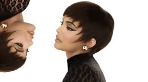 And no one owns new hairstyles like kylie jenner. Kylie Jenner S Sleek New Pixie Cut Is Very Kris Jenner British Vogue