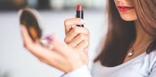 herpes from lipstick allegation woman