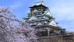 One of those was a small bridge that could be easily defended or even destroyed if necessary. Osaka Castle Great Runs