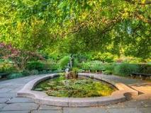 What is the famous garden in New York?