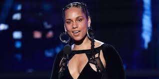 Me gustaban más los mensajes de vizcarra. Alicia Keys To Host Grammys 2019