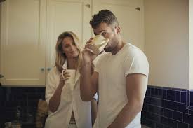 He is currently in a relationship with kate bock but this isn't his. Nba Star Kevin Love Stars In Newest Banana Republic Campaign With His Girlfriend People Com
