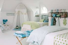 colorful beach bedroom decorating ideas