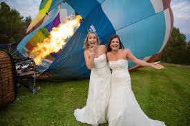 hot air balloon rewedding elopement