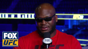 Heavyweight contender derrick lewis talks with joe rogan inside of the octagon after his last second knockout victory at ufc 229: Derrick Lewis Keeps Things Light In Post Fight Interview Interview Ufc 229 Youtube