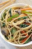 What is the name of lo mein noodles?