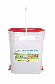 Offering a wide range of poultry waterers for all types of poultry. 9 Best Chicken Waterer Reviews Fantastic Poultry Hydration Solutions