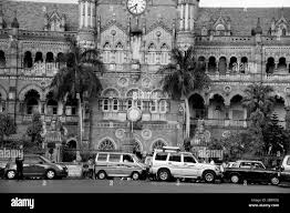 Victoria terminus crowd hi-res stock photography and images - Alamy