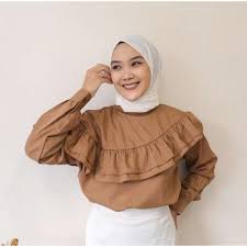 Cari blouse wanita di indonesia, distributor blouse wanita, supplier, dealer, agen, importir, kami mempunyai database terlengkap untuk blouse wanita indonesia. Jual Fasion Muslim Baju Atasan Cewe Atasan Muslim Wanita Baju Murah Atasan Blouse Wanita Muslim Narina Murah Mei 2021 Blibli