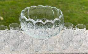 L E Smith Glass Punch Bowl Set The Old