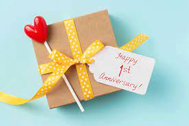 anniversary gifts by year modern and