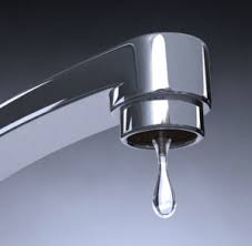 If you've got a kitchen faucet or bathroom sink faucet at home that makes a lot of noise then you know how annoying it can be. How To Fix A Leaking Kitchen Faucet