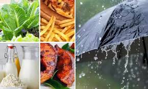 Avoid These Food In Monsoon: Do not eat these things in rainy season | Avoid These Food In Monsoon: बरसात के मौसम में भूलकर भी न खाएं ये चीजें | Hari Bhoomi