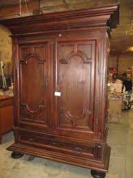gun case armoire crown and colony
