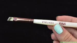easy ways to use eyeshadow brushes 11