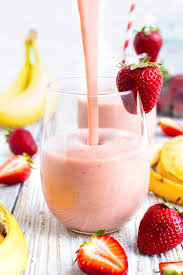 strawberry banana smoothie with yogurt