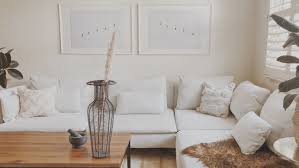 decorate with white in the living room
