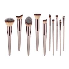 makeup brush set by amore beauty