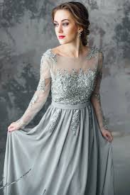 how to choose the best silver dress for
