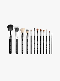 the best makeup brushes for every task