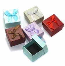 6 paper empty gift box with ribbon
