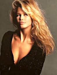 For vogue's september issue shoot titled good jeans, claudia schiffer made a rather shocking statement. Claudia Schiffer Fashion Model Photography Supermodel Hair 90s Models