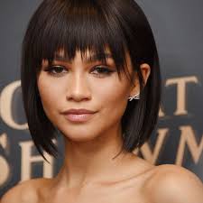 You can tease your short hairstyle then tie it into a scarf for a retro vibe or use hair accessories like little flowers and jewels. How To Style Short Hair 30 Easy Short Hairstyles