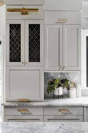 light gray kitchen cabinets with br