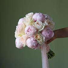 Букет невесты пионовидные розы