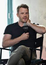 Former EastEnders star Rob Kazinsky apologises for sending photo of a  sexual nature to a woman he met online