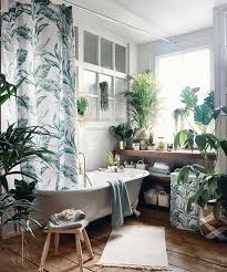 Las plantas que irán en el interior de la sala deben de estar en macetas. 7 Ideas Para Decorar Tu Casa Con Plantas Artificiales Vistas En El Instagram De Primark Mujerhoy Com