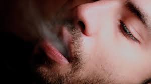 smokers can protect their lips