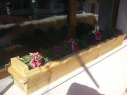 Качествени балконски сандъчета за цветя на разумни цени онлайн. Drveni Sandcheta Za Cvetya 856985