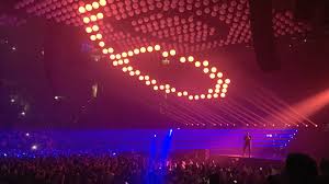 Live Review Drake On Top And More Exhausting Than Ever At