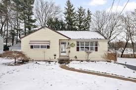306 beckwith ave endwell ny 13760