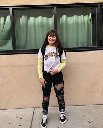 Baddie is an aesthetic primarily associated with instagram and beauty gurus on youtube that is centered around being conventionally attractive by today's beauty standards. Pin By Andrea On Outfits Retro Outfits Fashion Clothes Women Aesthetic Clothes