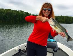 Moving fish from your neighbor's pond or a local lake to your pond is not recommended. 12 Best Fishing Lakes In Ohio Planetware