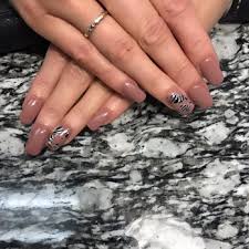 hollywood nails updated april 2024