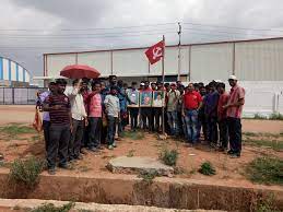 Workers clash with police during protest at dabaspet, nelamangala. Karnataka Tokai Rika Minda Employees Union Citu Facebook