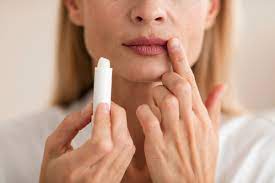 salicylic acid on the lips curology