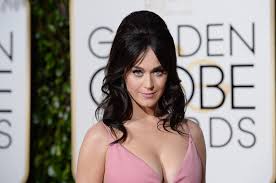 katy perry s golden globes 2016 red
