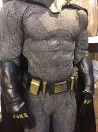 Fernandez notes that following affleck's body scan he focused on the practical concerns, such as the ability for affleck to turn his head and make the body look as powerful as possible naturally. Ben Affleck Batman Only Out Suit Make To Measure And Movie Accurate Dawn Of Justice Batman Cosplay Movie Tv Costumes Aliexpress