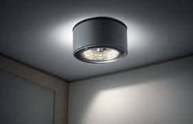 why is my led recessed light flickering