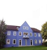 Friedensberg kurpark and inselparadies sellin are worth checking out blaues haus offers 2 accommodations. Kulturforum Diessen Blaues Haus