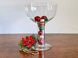 Hollow Stem Champagne Glass Centerpiece