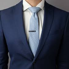 Terno e gravata