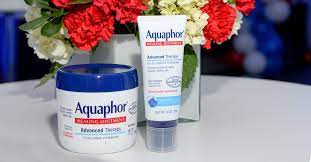 can aquaphor on your face treat acne