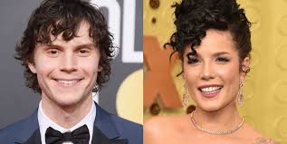 Halsey become an instant celebrity when her debut single ghost went viral. Halsey And Evan Peters Are Living Together After 4 Months Of Dating
